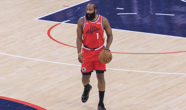 哈登：我的心态就是做赢球需要的事 无论是得40分或者送10次助攻